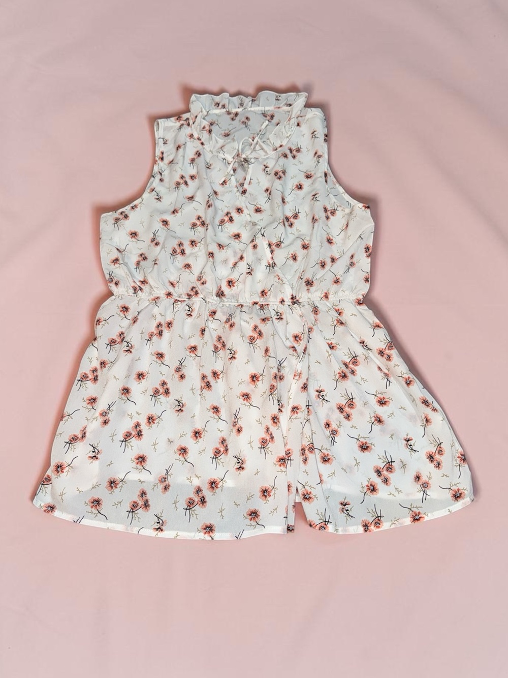 White Floral Ruffle Neck SleevelessTop (XL)